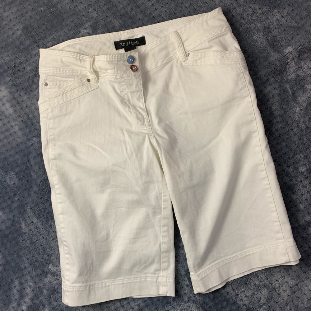 White House Black Market Bermuda Shorts Sz. 0 32”W - Picture 2 of 8